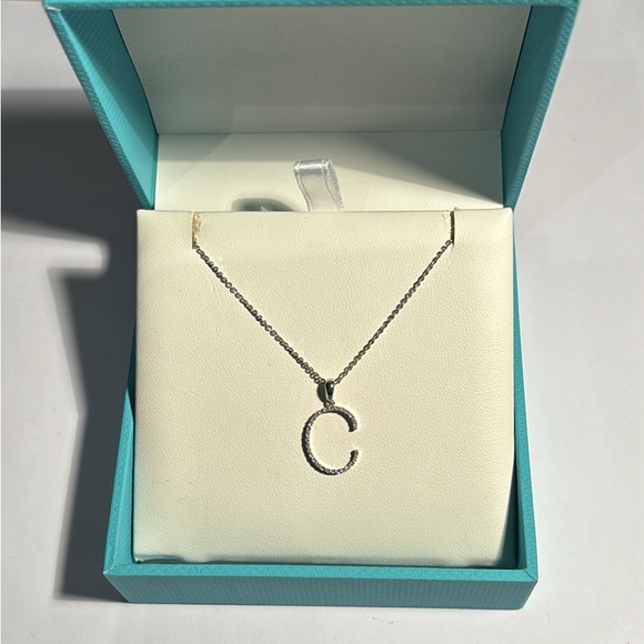 14kt White gold 16’ necklace and initial “C” pendant. - Picture 4 of 9